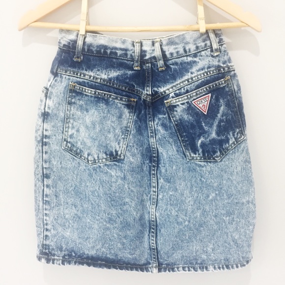 HP 🎉 Guess Stonewash Denim Skirt - Picture 1 of 5